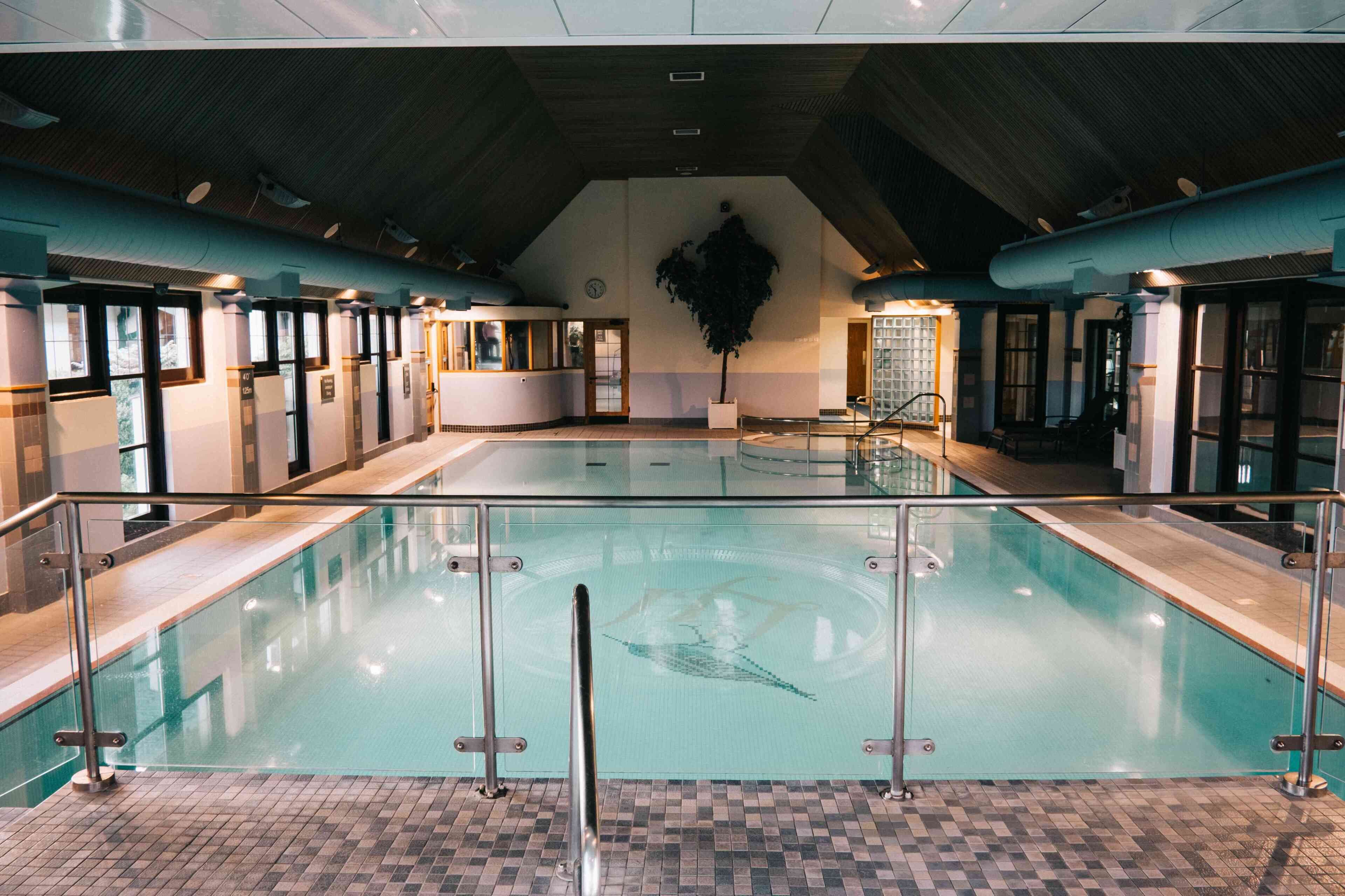 Innenpool, Liegestühle