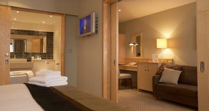 Lancaster House Hotel