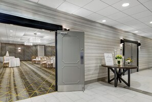 Ballroom - Holiday Inn Philadelphia-Cherry Hill by IHG (Cherry Hill)