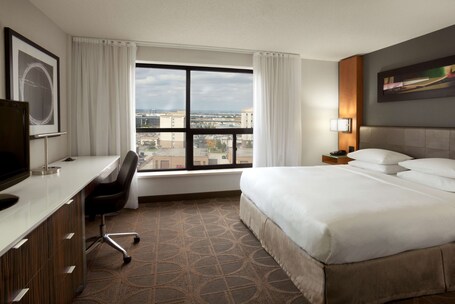 Hilton Toronto Airport Hotel Suites - Image 77