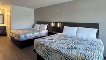 Cortinas opacas, tabla de planchar con plancha, wifi gratis