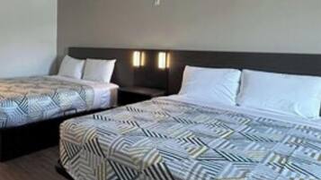 Cortinas opacas, tabla de planchar con plancha, wifi gratis