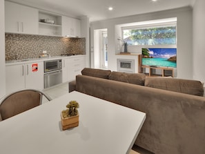 50-inch flat-screen TV with digital channels, TV, DVD player - BIG4 Ingenia Holidays Queenscliff Beacon (Queenscliff)