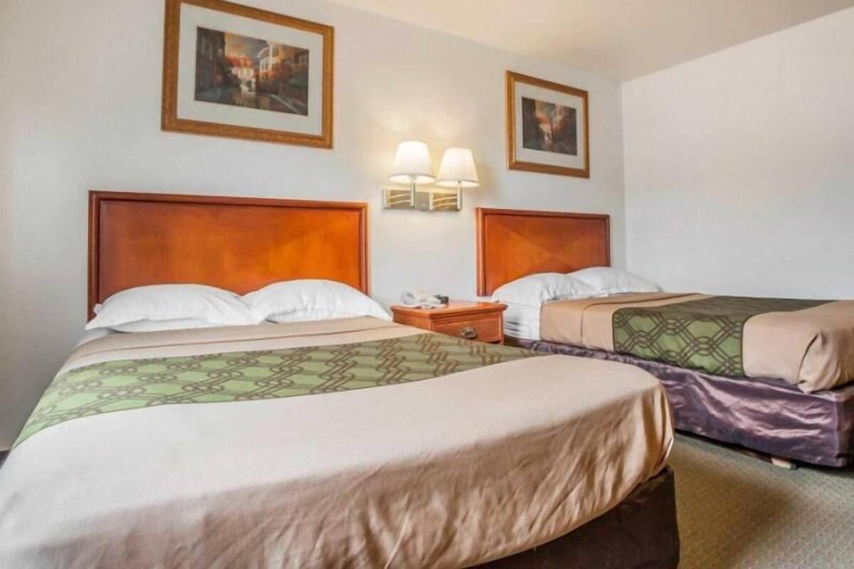 In-room safe, individually decorated, individually furnished, desk