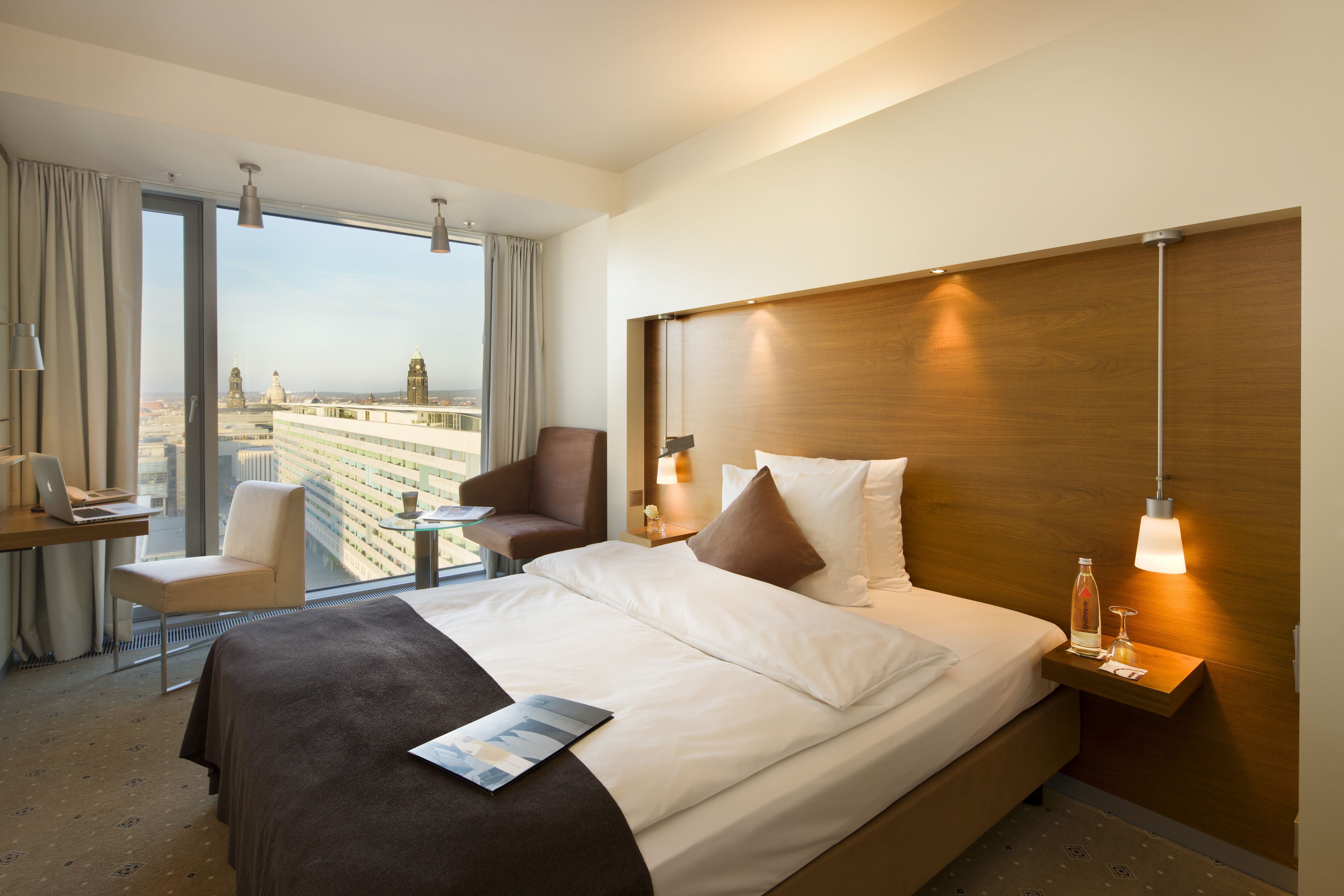 premium bedding, pillow-top beds, in-room safe, desk