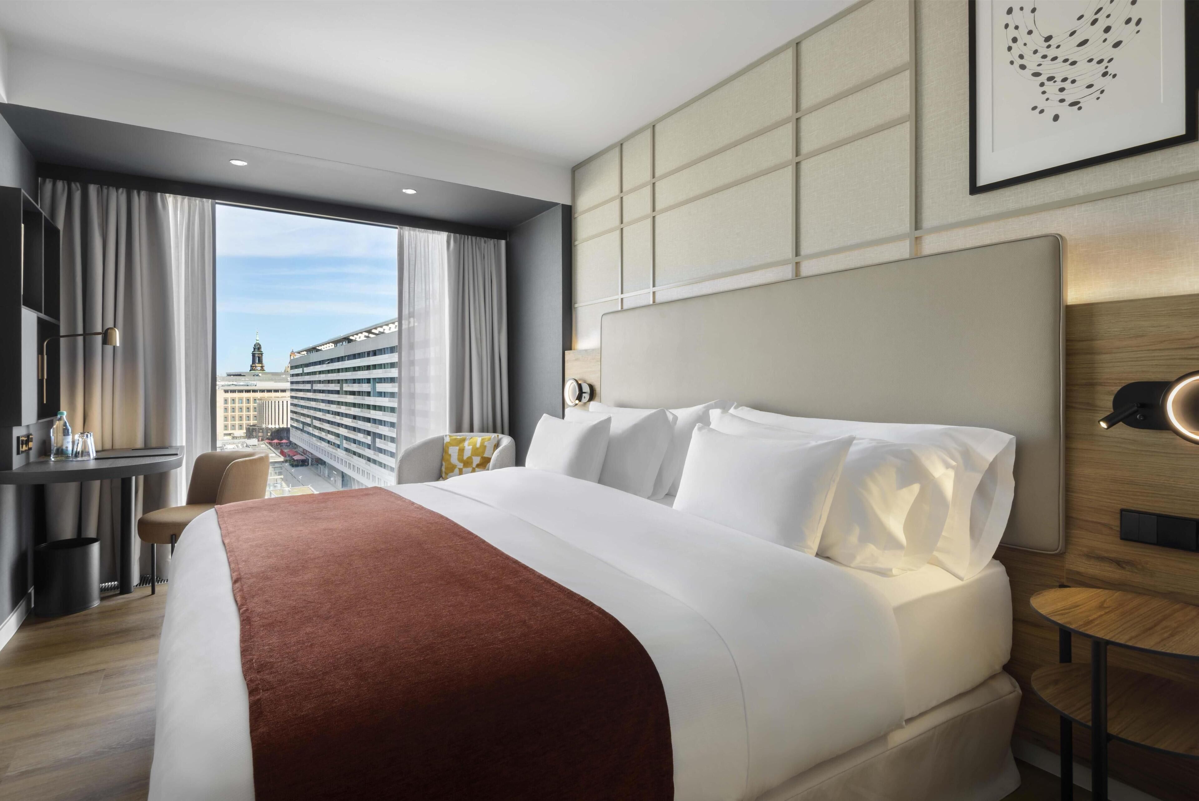 Deluxe Room (Old Town View)