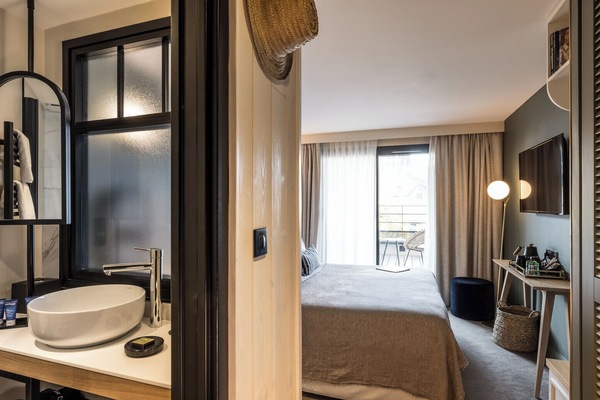 Comfort-værelse med dobbeltseng eller 2 enkeltsenge | Egyptiske bomuldslagner, premium-sengetøj, minibar