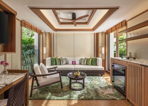 Spa Pool Villa | Living area