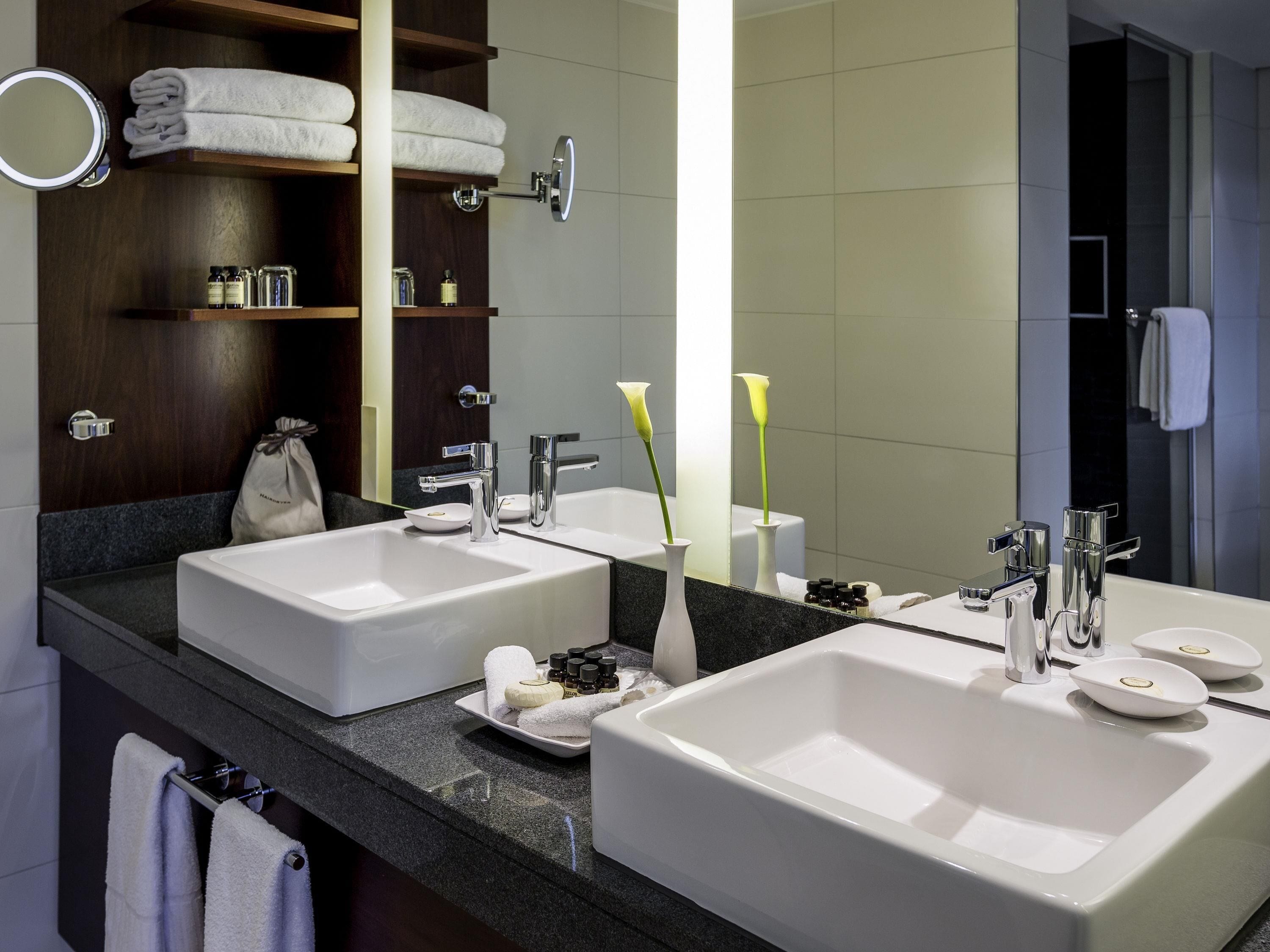 1 bedroom, premium bedding, minibar, in-room safe