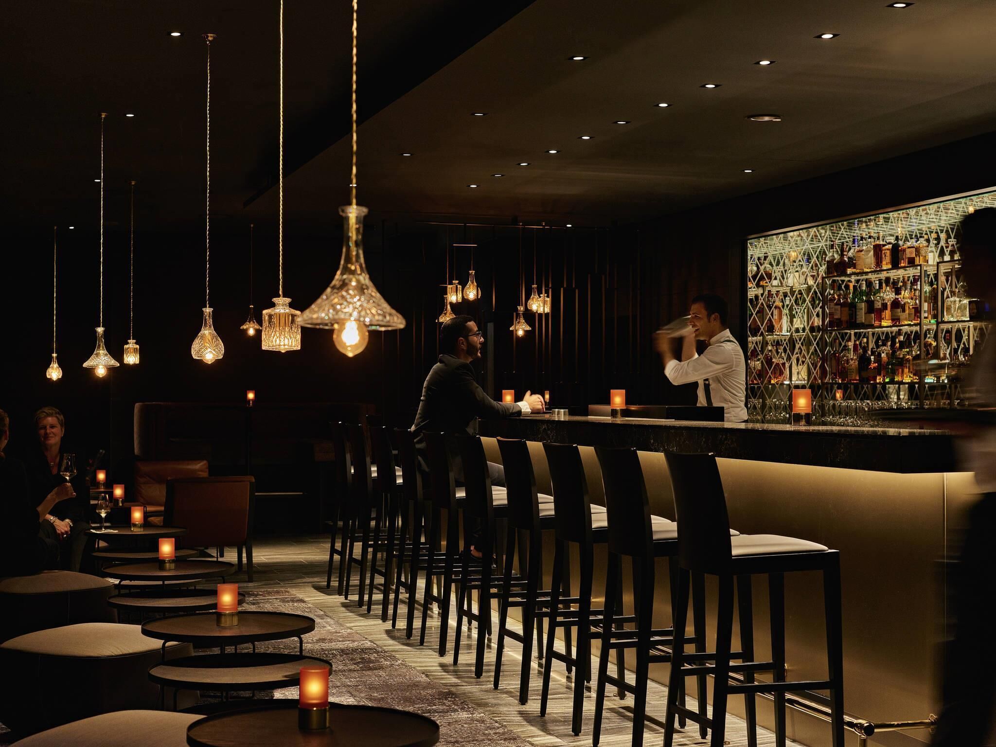 Bar (in der Unterkunft)