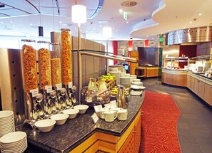 Dagelijks ontbijtbuffet (EUR 31 per persoon)