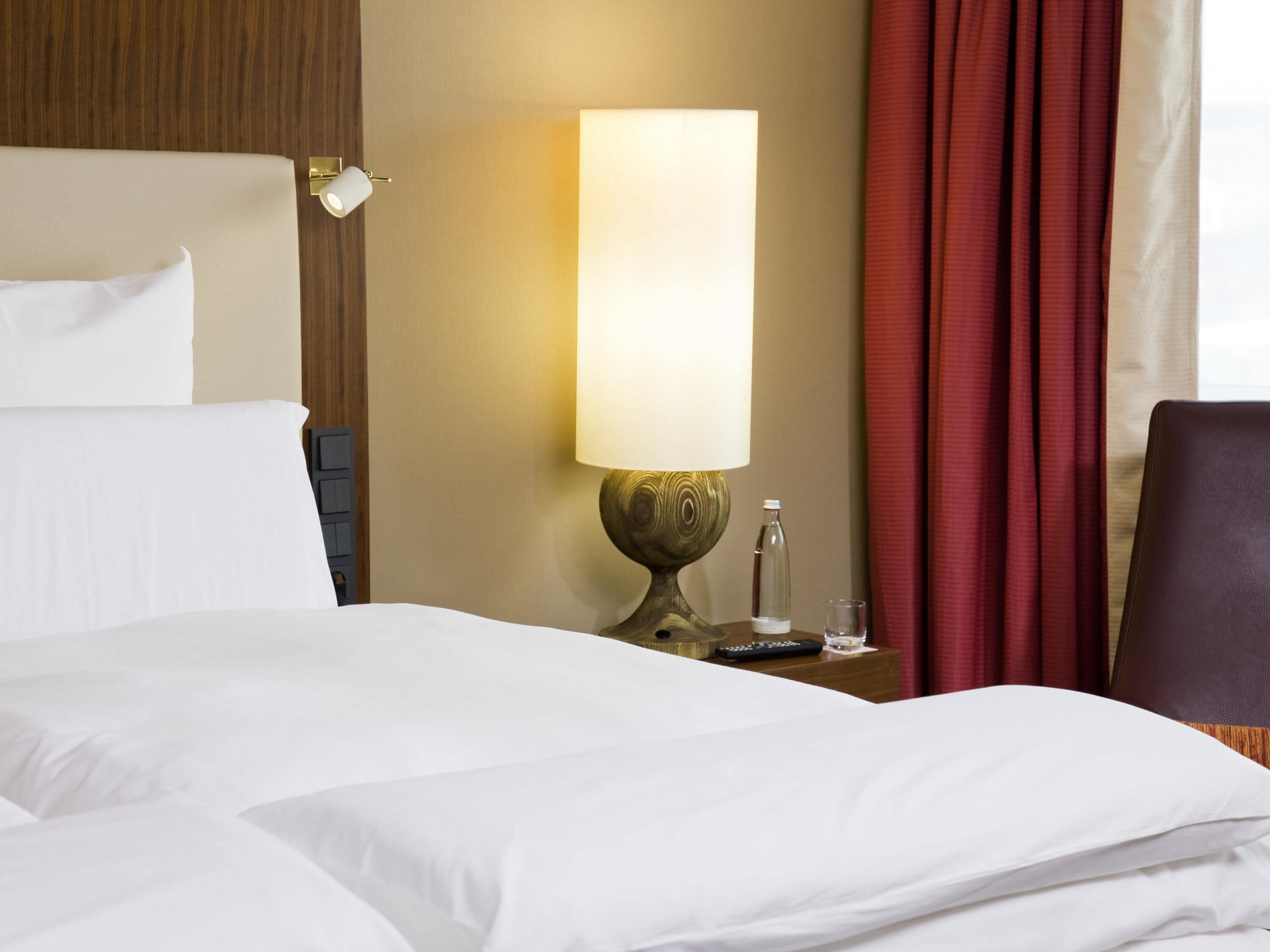 Superior Room, 1 King Bed | Premium bedding, minibar, in-room safe, desk