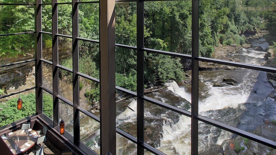 Sheraton Suites Akron Cuyahoga Falls