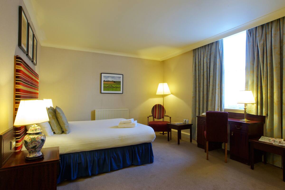 Desk, iron/ironing board, rollaway beds (surcharge), WiFi (free)