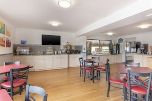 Free daily buffet breakfast