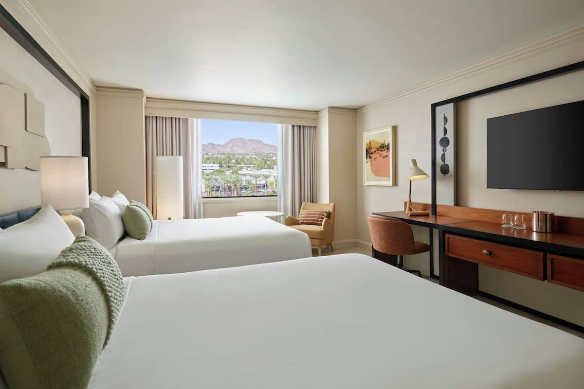 Premium bedding, in-room safe, desk, laptop workspace