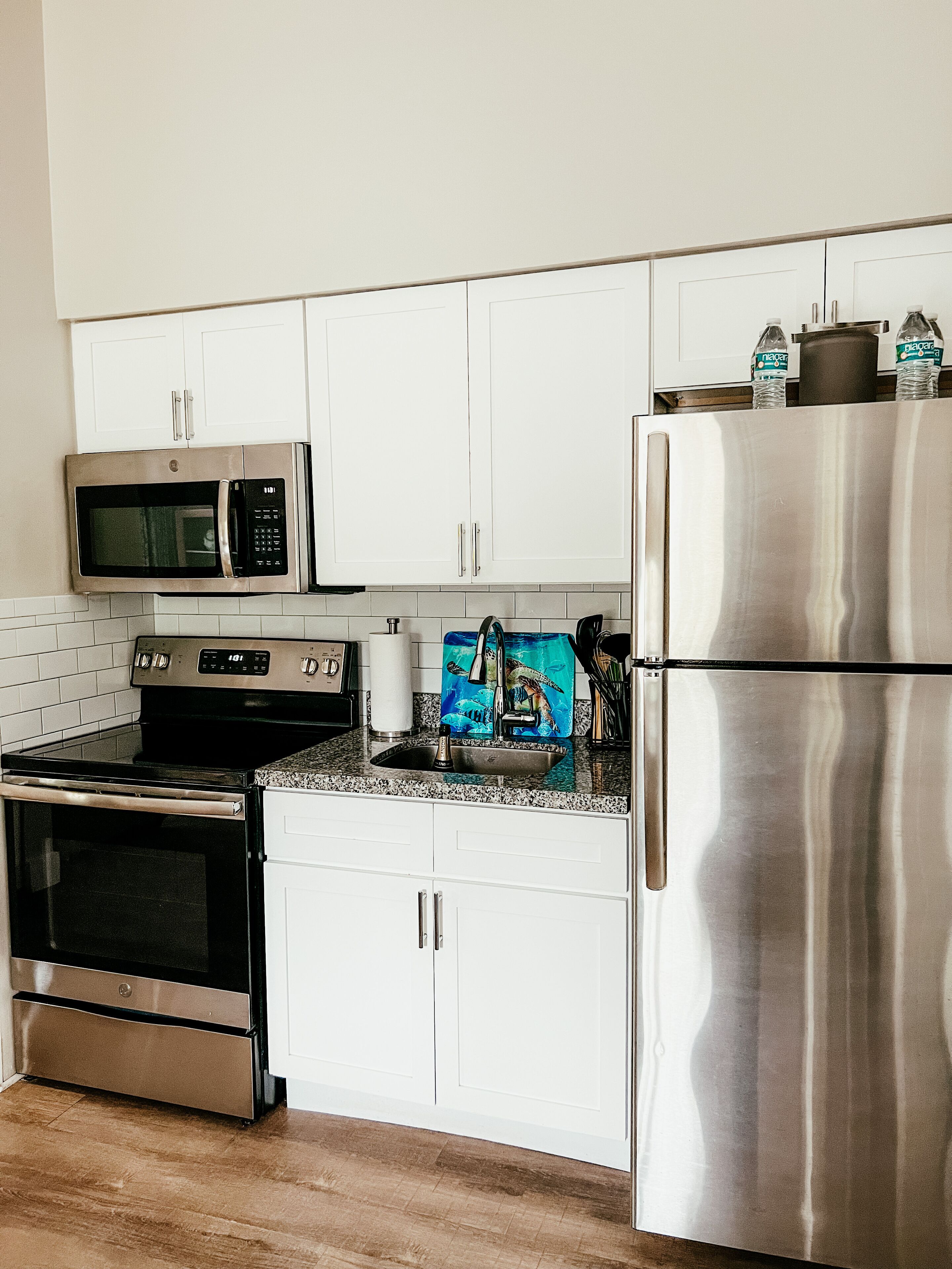 premier one bedroom waterfront suite bayview with sofabed | 1 bedroom, in-room safe, desk, laptop workspace