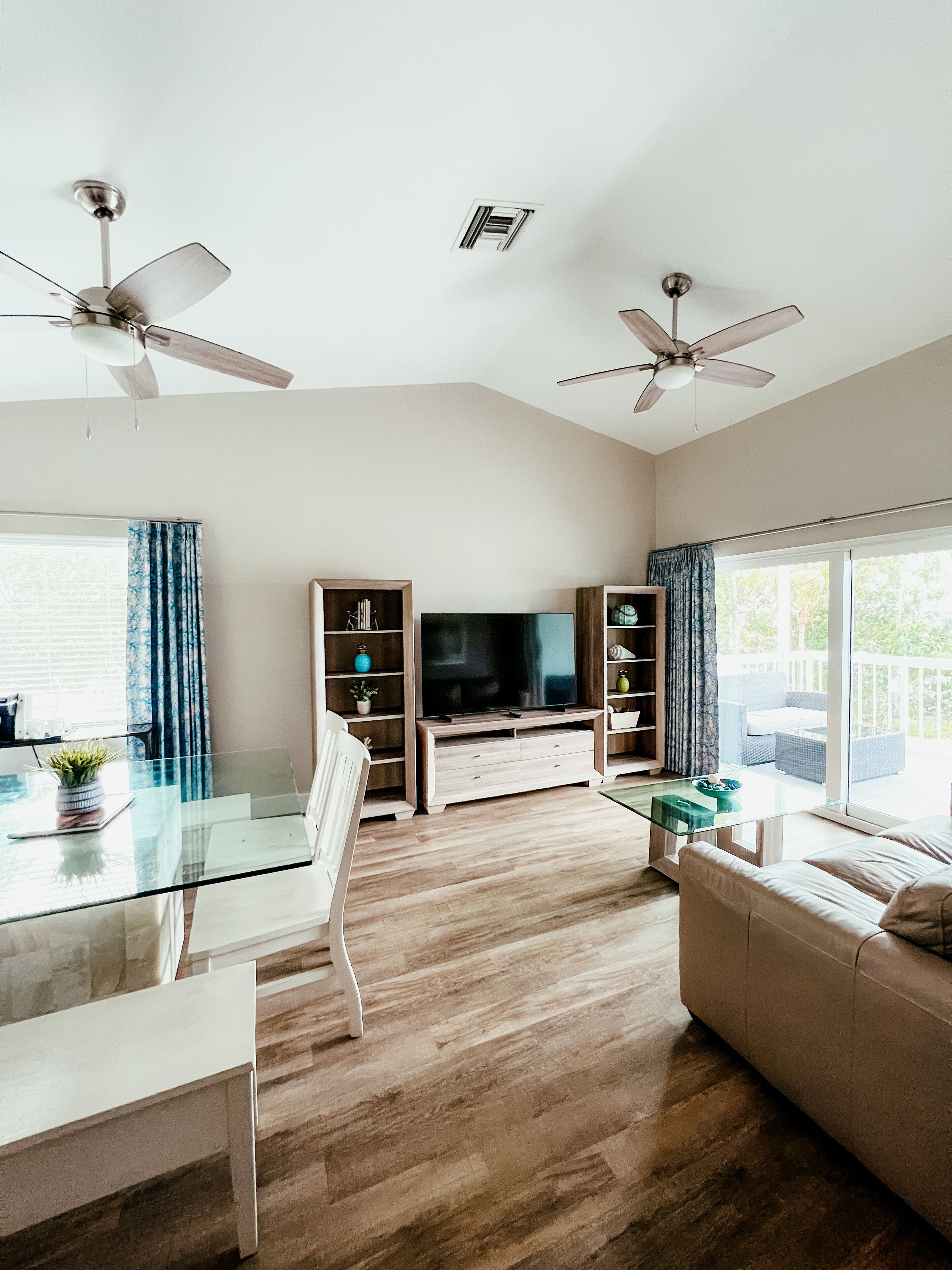 premier one bedroom waterfront suite bayview with sofabed | 1 bedroom, in-room safe, desk, laptop workspace