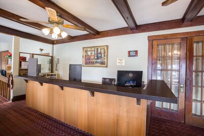Knights Inn Endwell