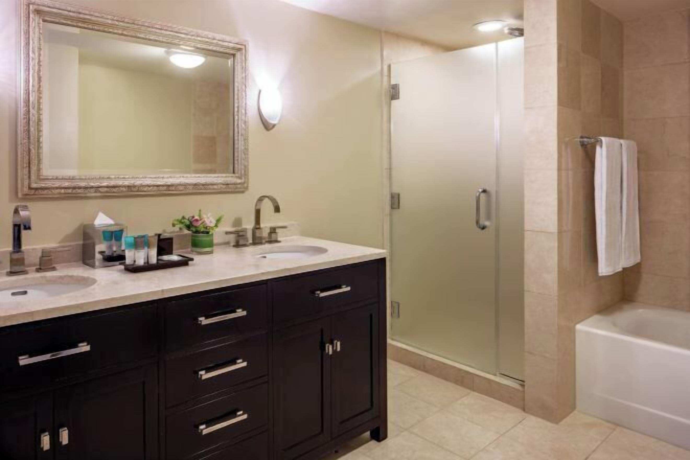 Bathroom | Free toiletries, hair dryer, towels, soap