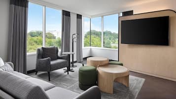 Suite (CAPITOL)