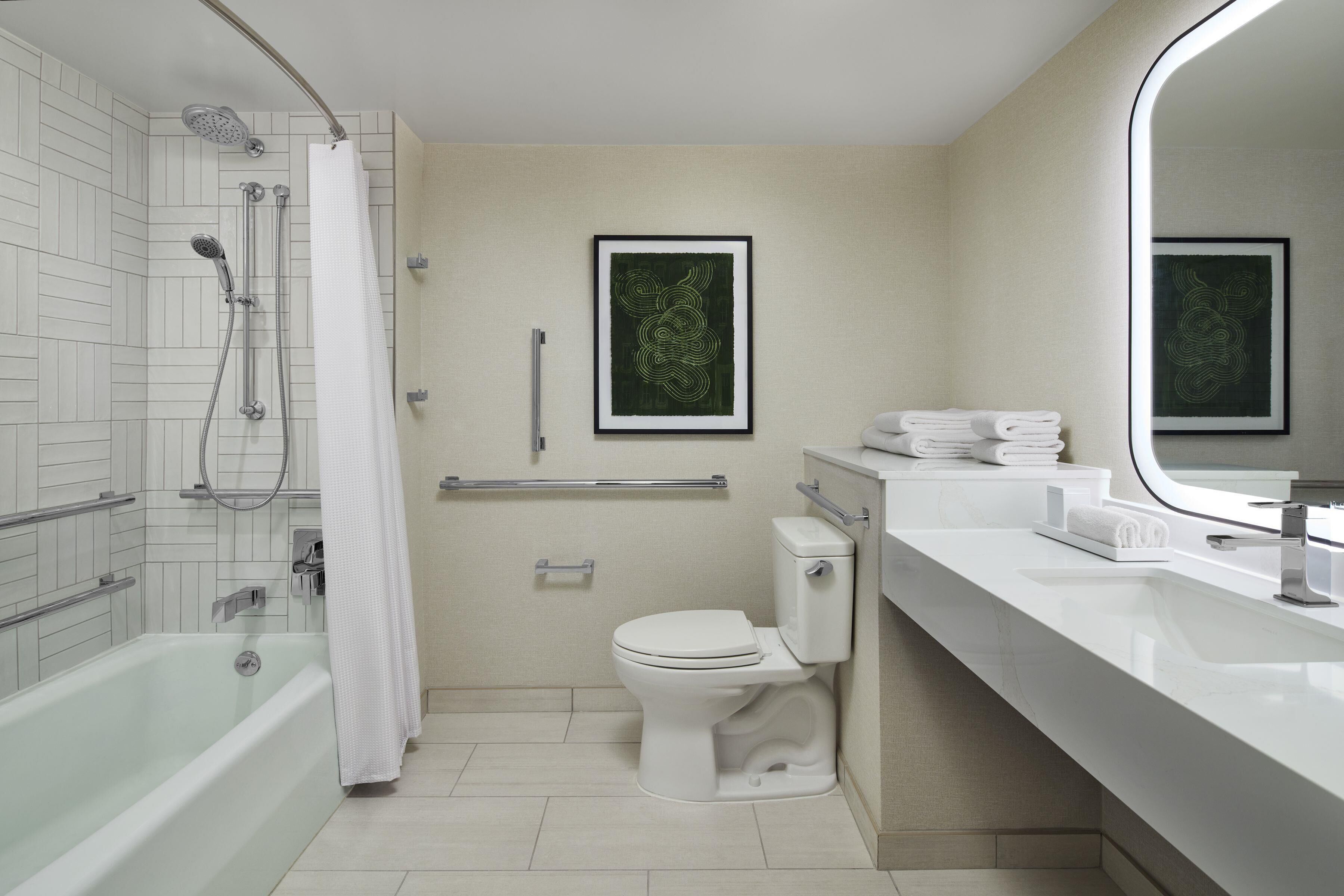 Articles de toilette gratuits, sèche-cheveux, serviettes fournies, savon