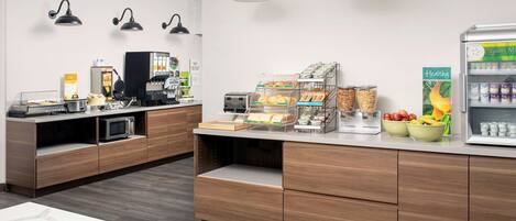 Petit déjeuner complet compris tous les jours