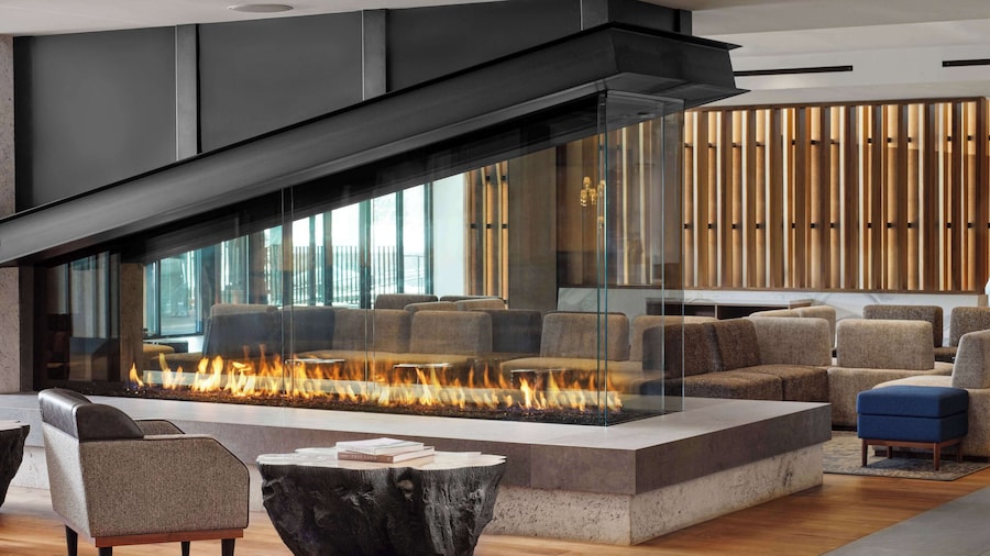 Hotel Alpenrock Breckenridge, Curio Collection by Hilton