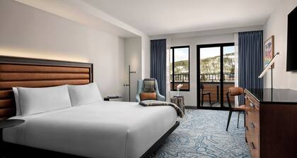 Hotel Alpenrock Breckenridge, Curio Collection by Hilton