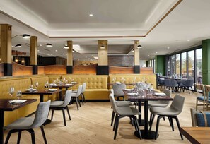 Daily full breakfast for a fee - Hotel Alpenrock Breckenridge, Curio Collection by Hilton (Breckenridge)