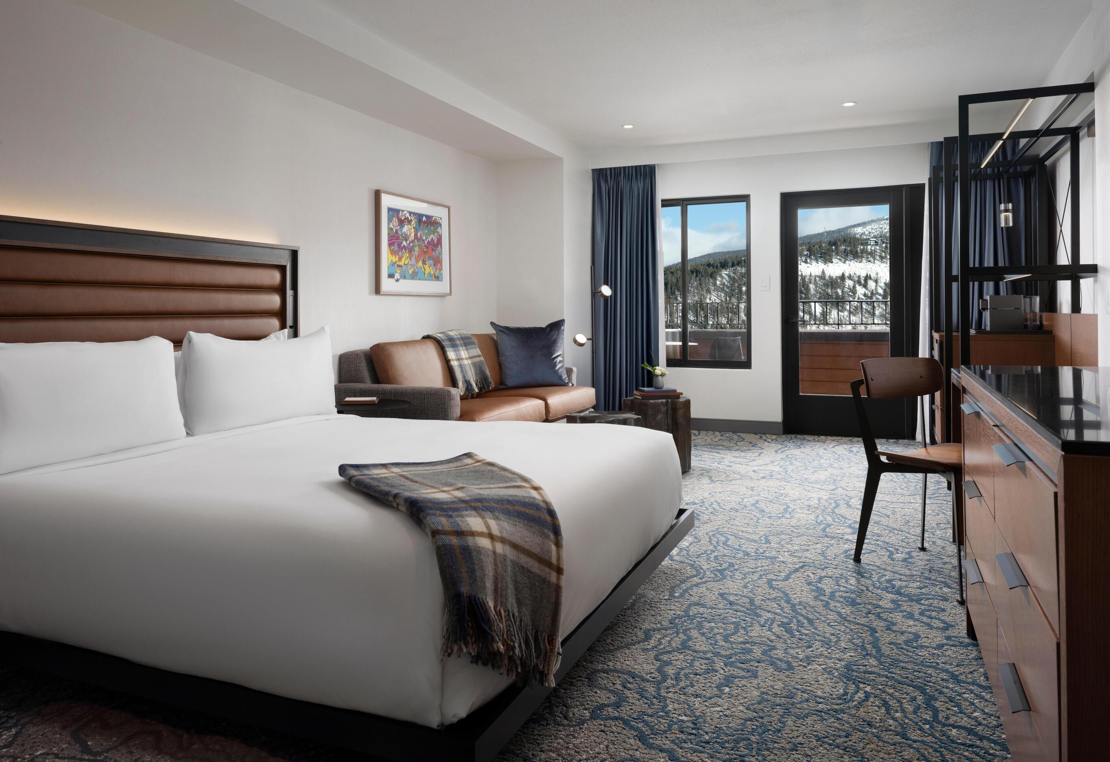 TV màn hình phẳng 65-inch có truyền hình cáp, TV 