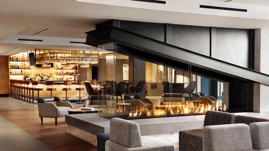 Hotel Alpenrock Breckenridge, Curio Collection by Hilton