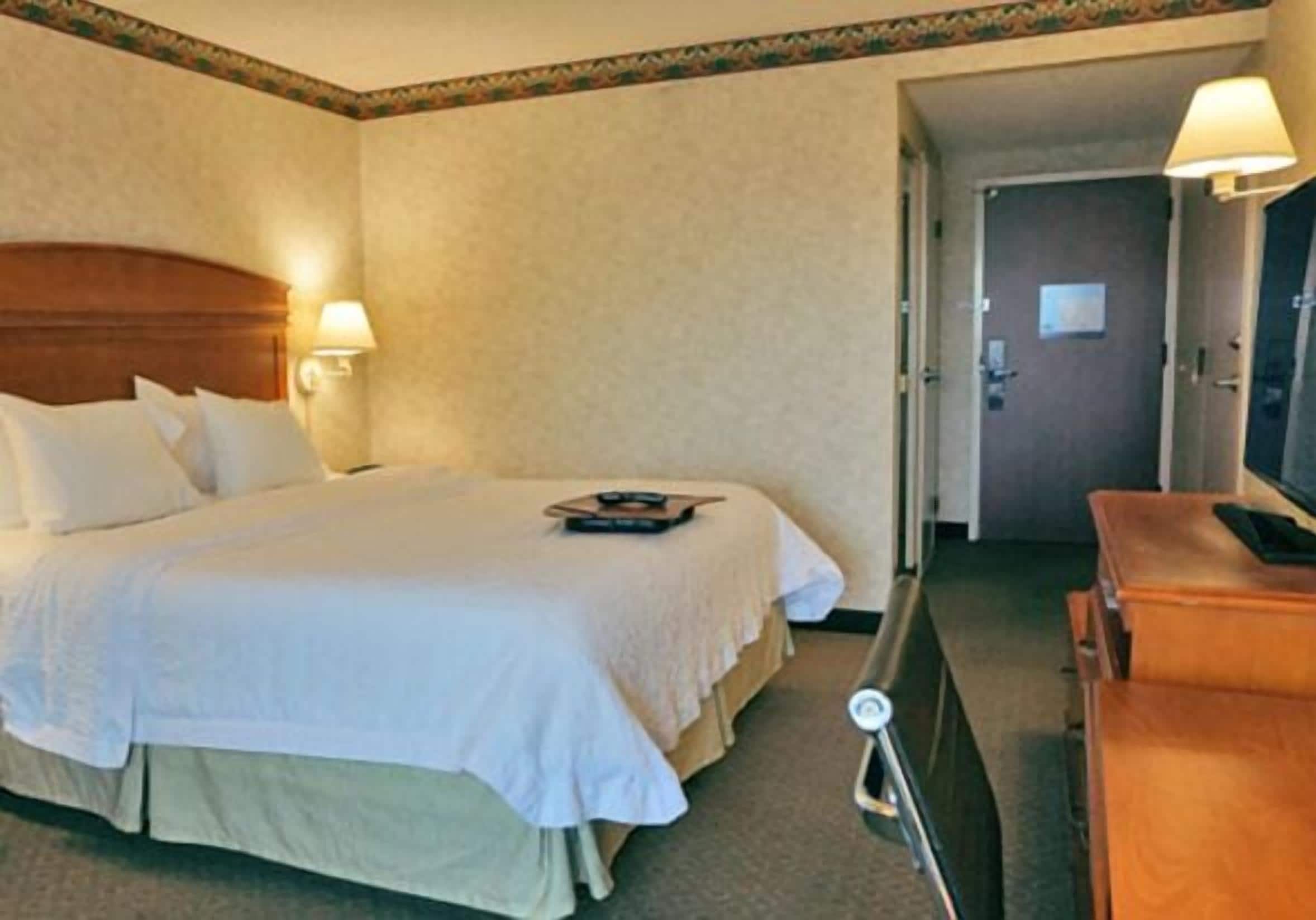 Ropa de cama hipoalergénica, escritorio, tabla de planchar con plancha