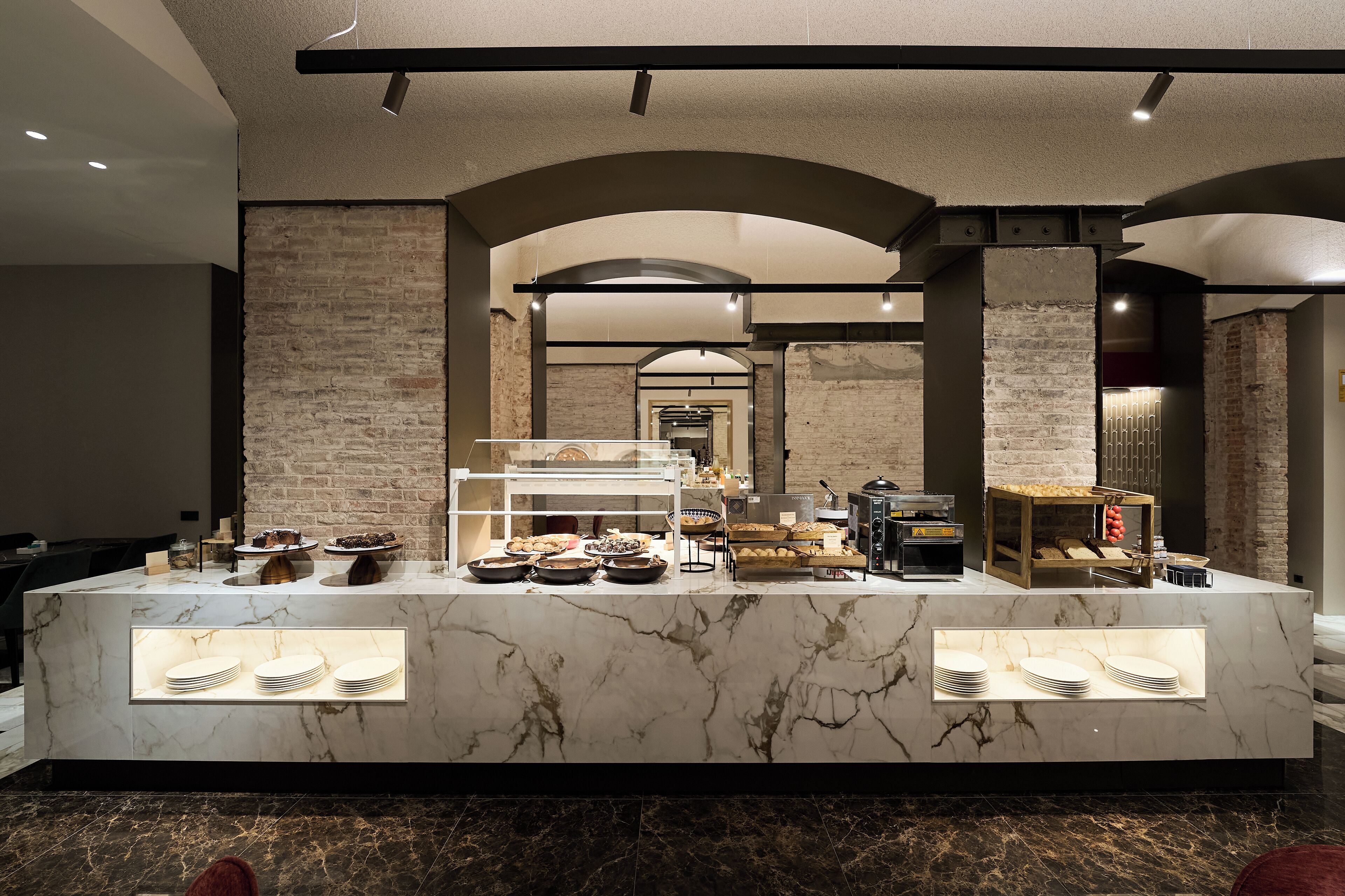 daily buffet breakfast (eur 25 per person)