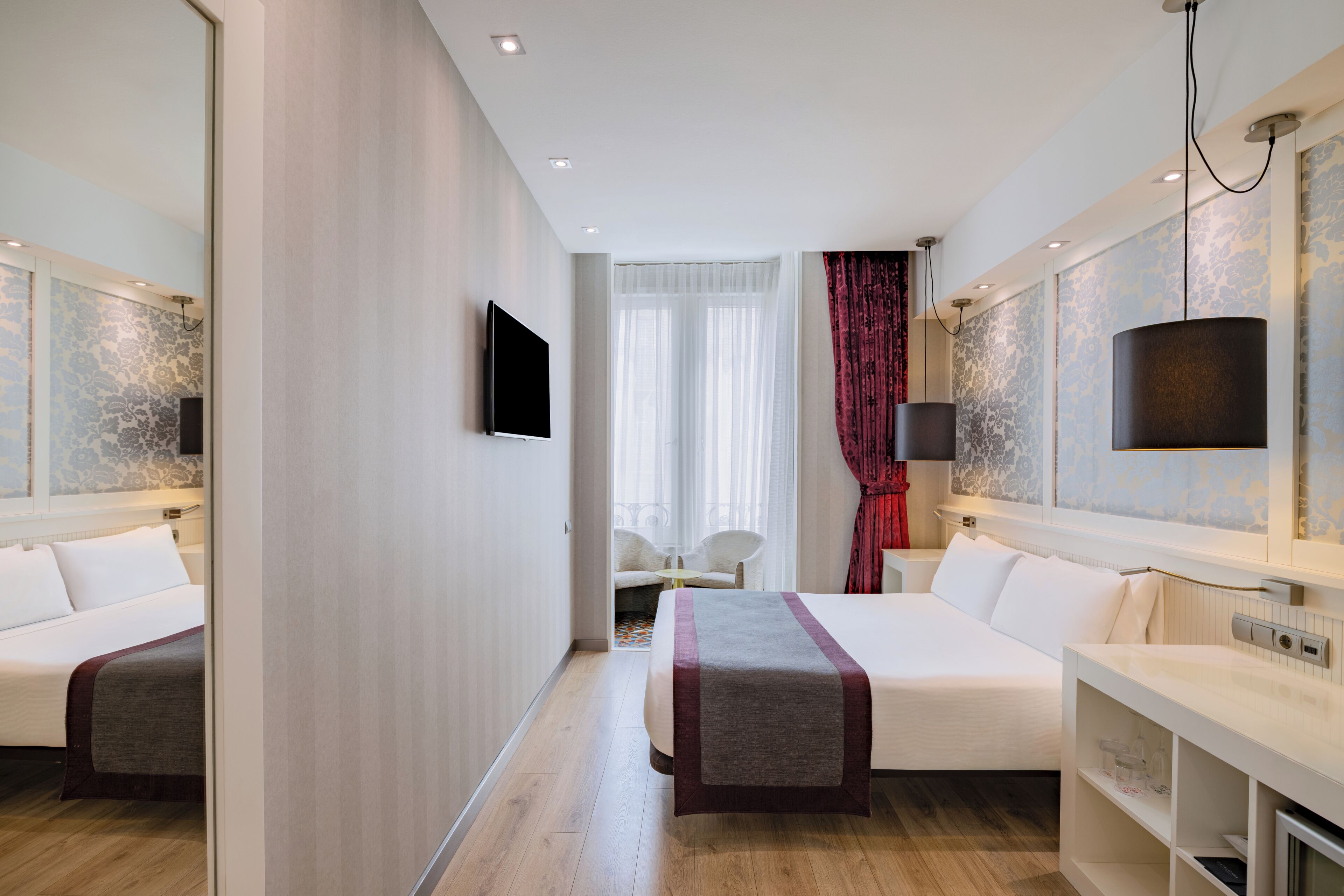 Minibar, in-room safe, desk, soundproofing