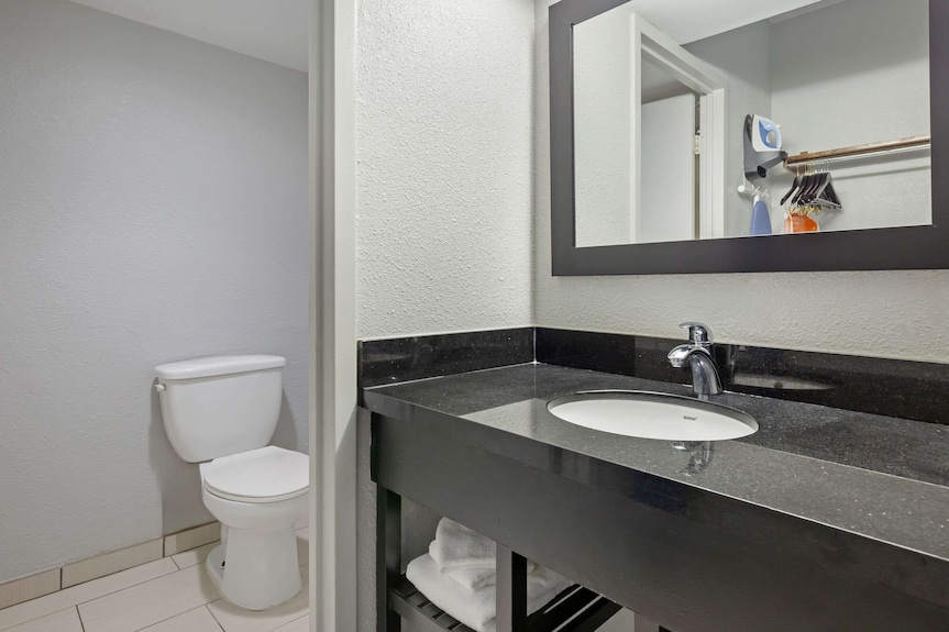 How to Smoke in Hotel Bathroom And Not Smell: Expert Tips