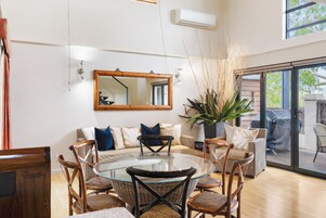 One bedroom Park Villa | In-room dining