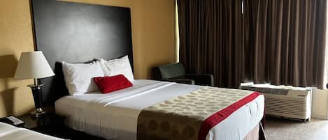 Chambre Standard, 2 grands lits | Coin séjour