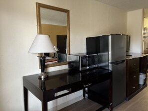 Standard Room, 2 Queen Beds | Premium bedding, individually decorated, individually furnished, desk