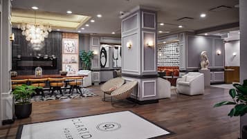 Cocktail bar