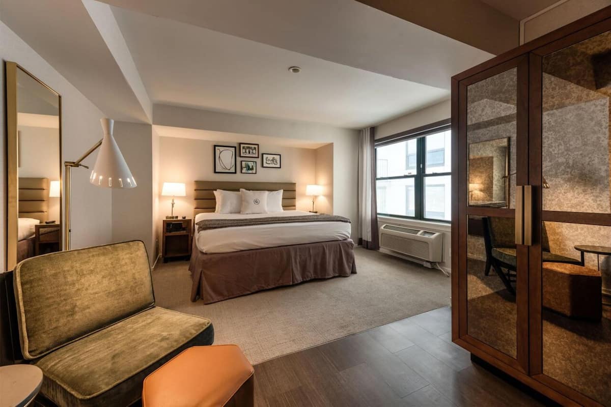 1 bedroom, hypo-allergenic bedding, in-room safe, desk