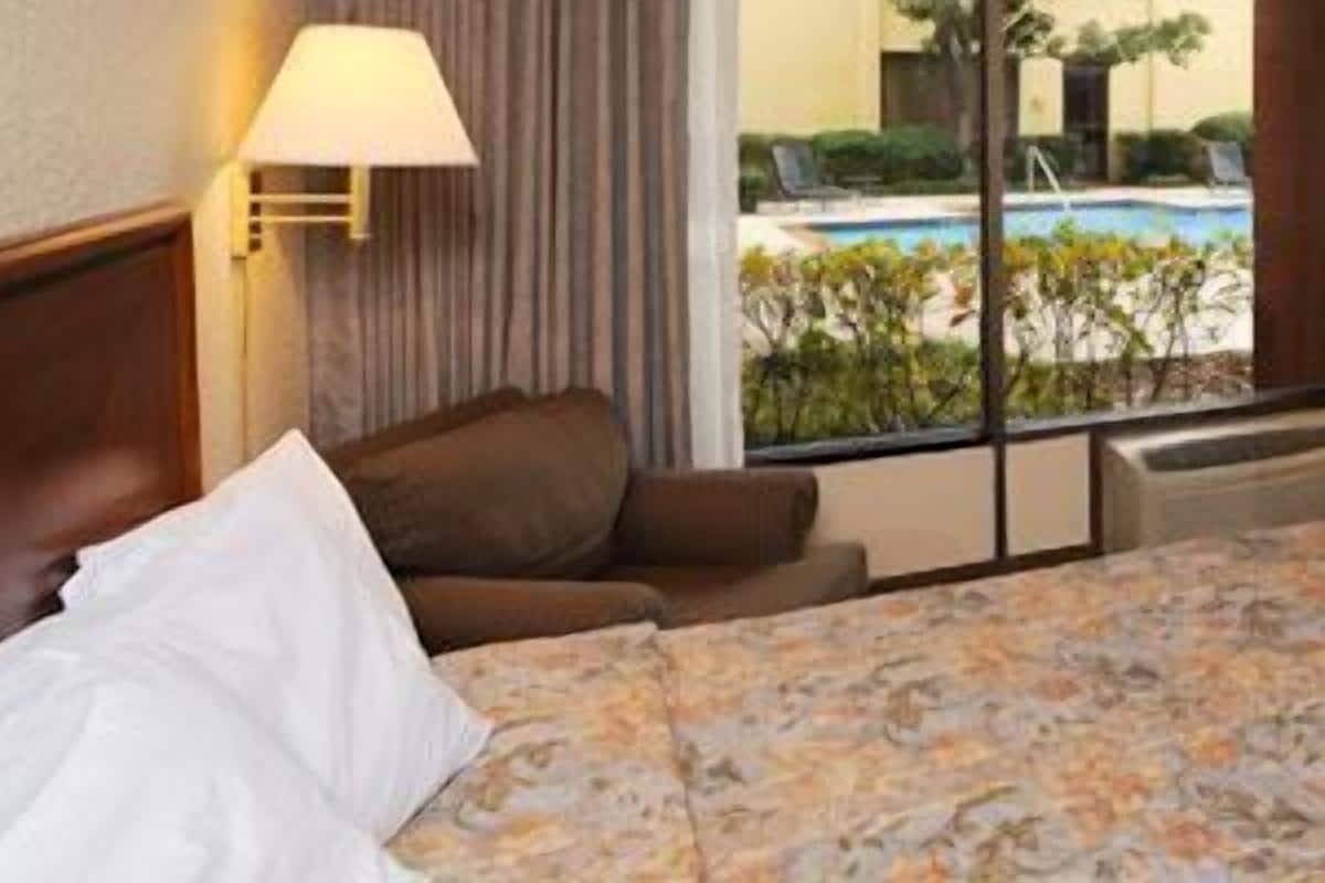 Desk, blackout curtains, iron/ironing board, free WiFi