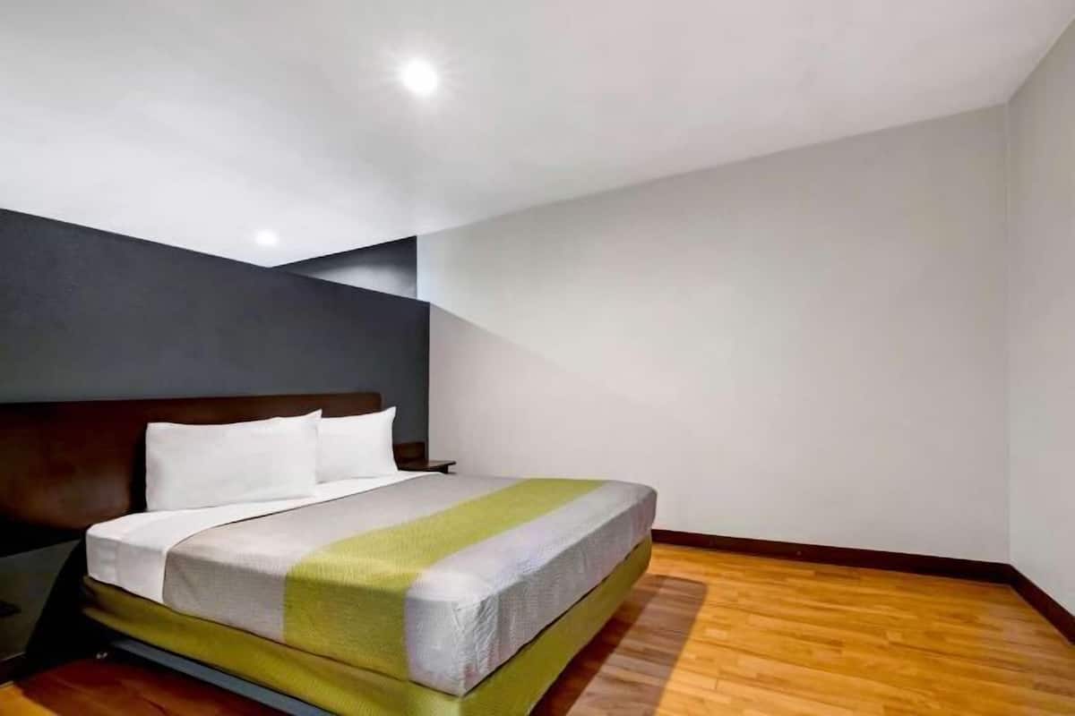 Cribs (free), WiFi (free), alarm clocks, bed sheets