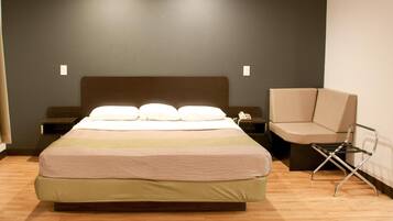 Cunas gratuitas, wifi gratis, ropa de cama y despertador