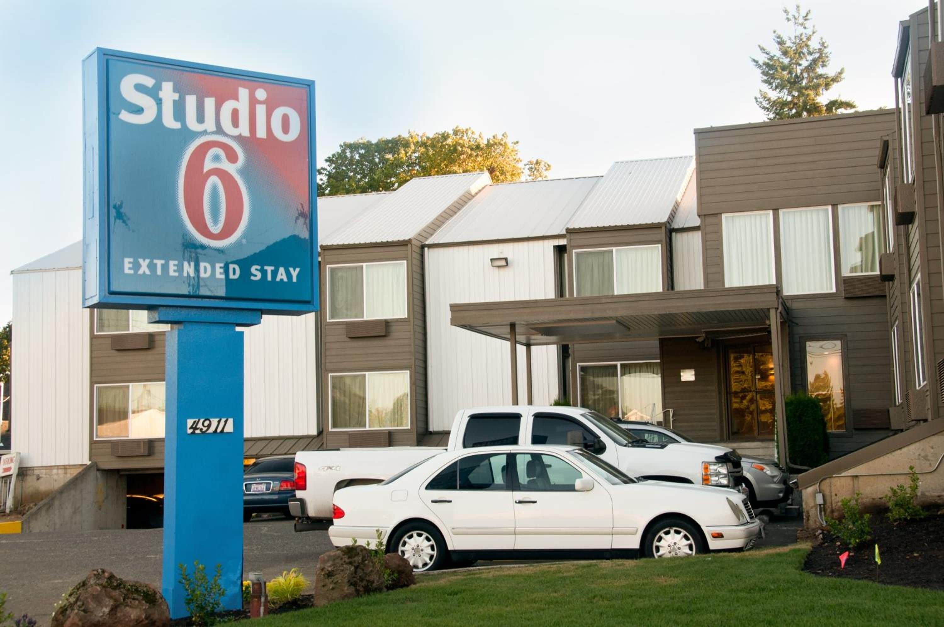 Photo - Studio 6 Portland, OR