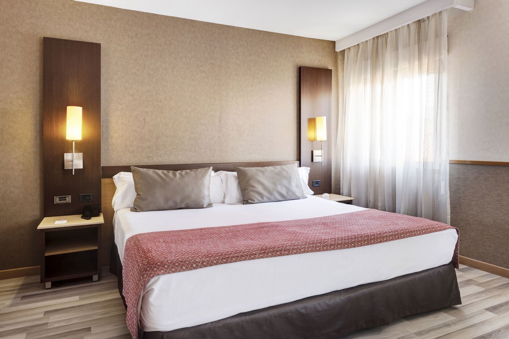 Minibar, in-room safe, desk, soundproofing