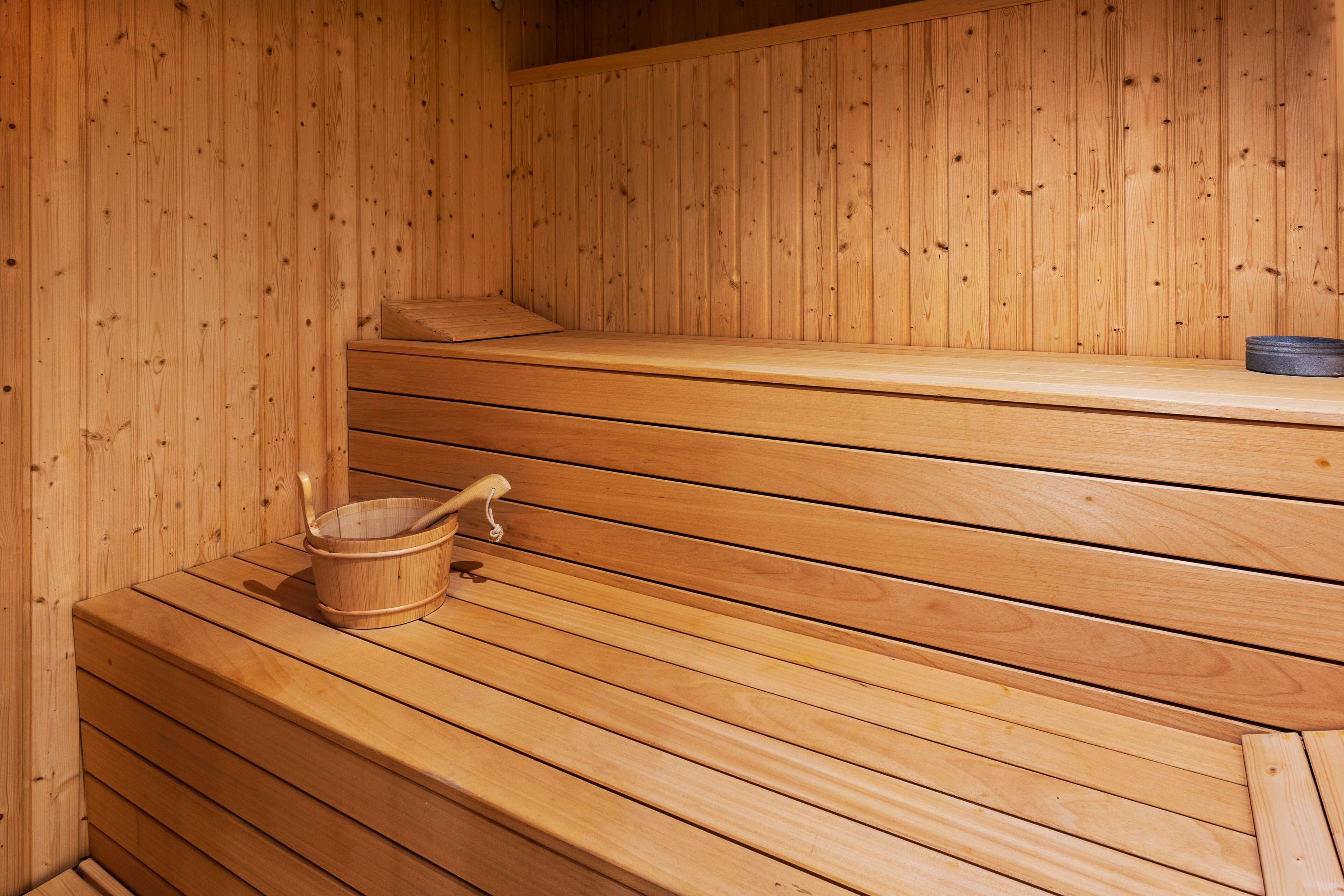 sauna, hot tub, body treatments, deep-tissue massages, swedish massages