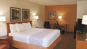 Suite, 1 King Bed, Non Smoking - Baymont by Wyndham Houston La Porte (La Porte)