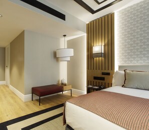 Minibar, in-room safe, desk, blackout curtains - Catalonia Barcelona 505 (Barcelona)