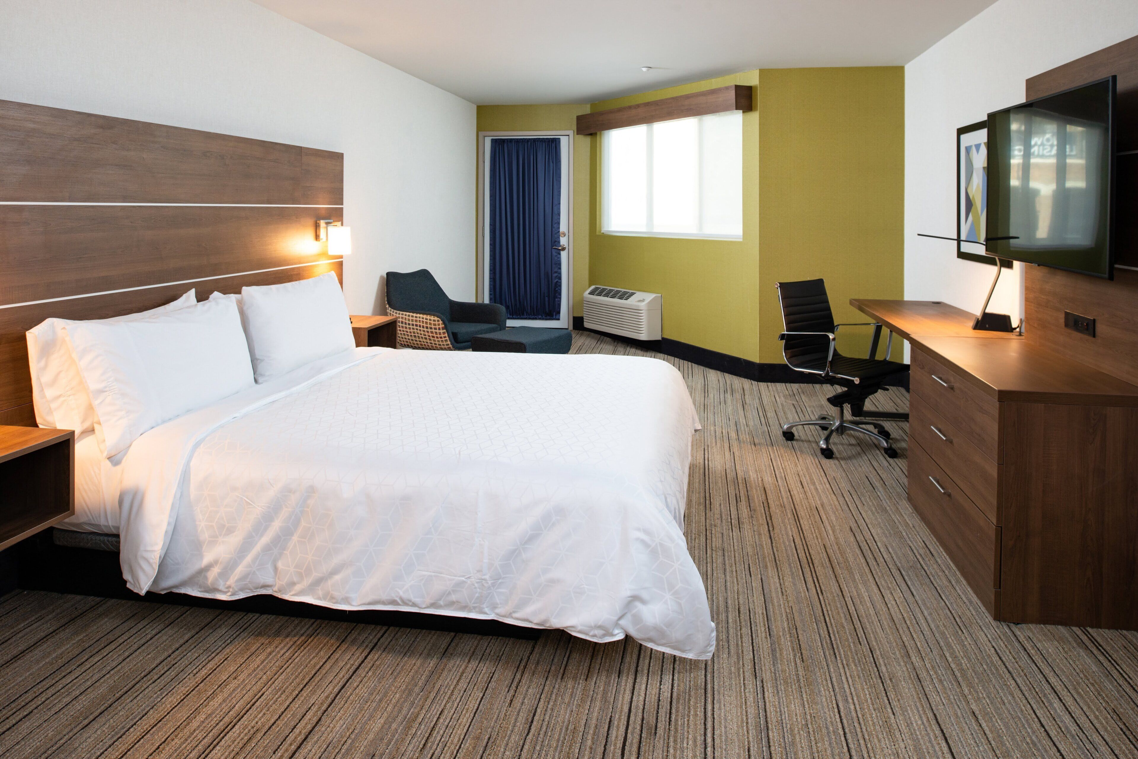 Holiday Inn Express Los Angeles Downtown West, an IHG Hotel